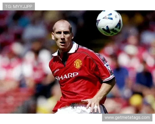 夏普强势突破完成高难度上篮打成二加一展现顶级身体对抗能力